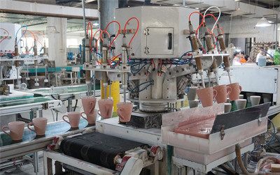 【豫見國(guó)際&middot;56期】焦作市西張莊村:國(guó)產(chǎn)西餐具暢銷海外30多年